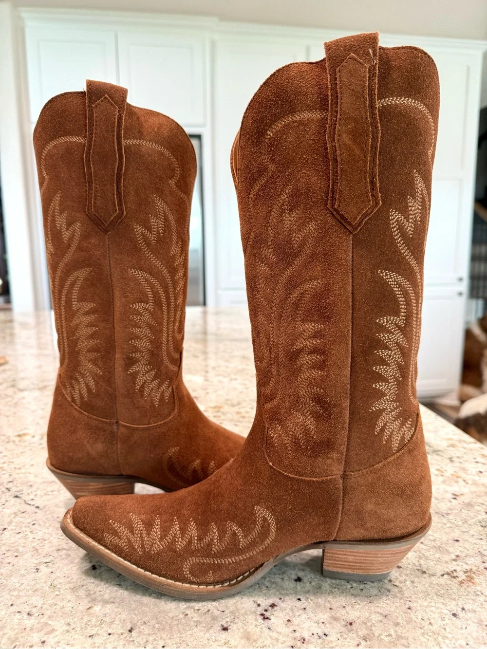 STUNNING Dingo Suede Cowboy Boots "NWT" - Picture 3 of 14